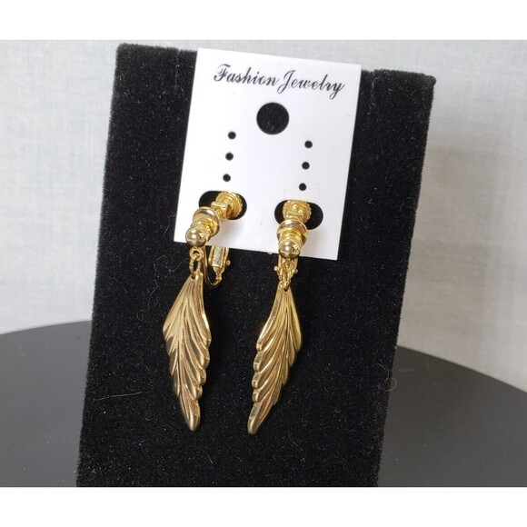 Vintage Napier Gold Tone Dangle Drop Screw Back Leaf Shaped Earrings - Picture 3 of 13